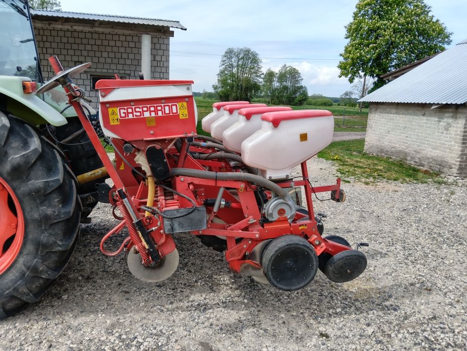 Siewnik do kukurydzy Gaspar MT 4