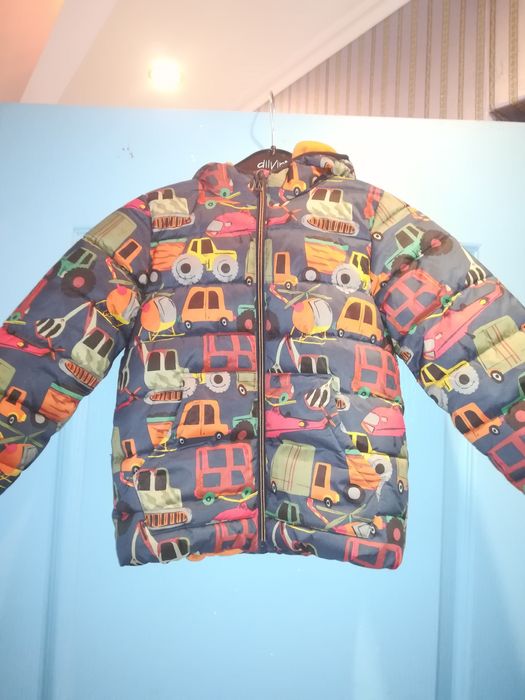 Курточка мальчику 5-6 лет