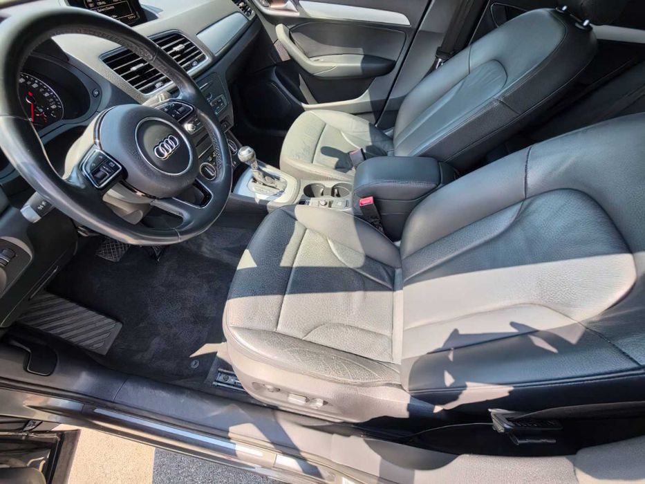 Audi Q3      2018