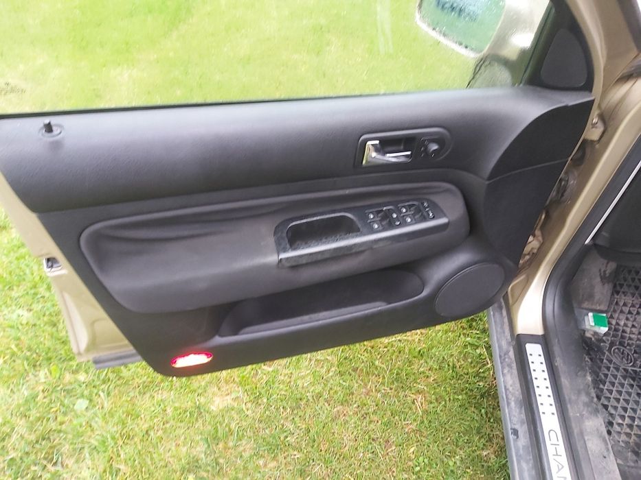 boczki drzwi podłokietnik części golf 4