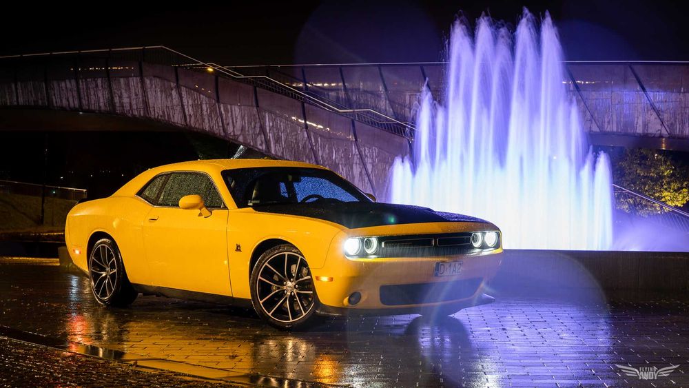 Wynajem Dodge Challenger 6.4L V8 WYDECH wypożyczalnia samochodów