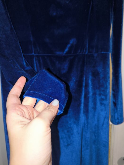 Оксамитова сукня максі