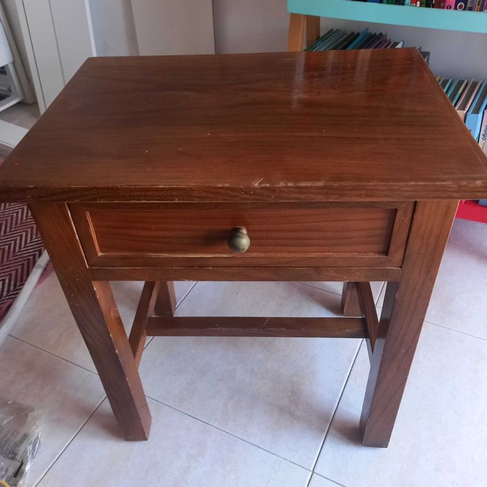 Mesa de cabeceira madeira