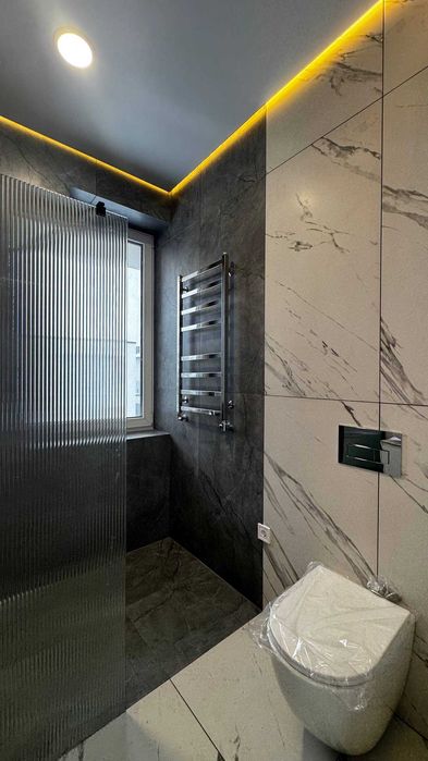 Продаж двоповерхового будинку з сучасним проектом ремонтом та меблями