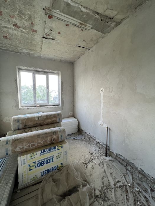 Без комісії! Продаж просторого будинку 205.8 м2 з великою територією біля Пустомит