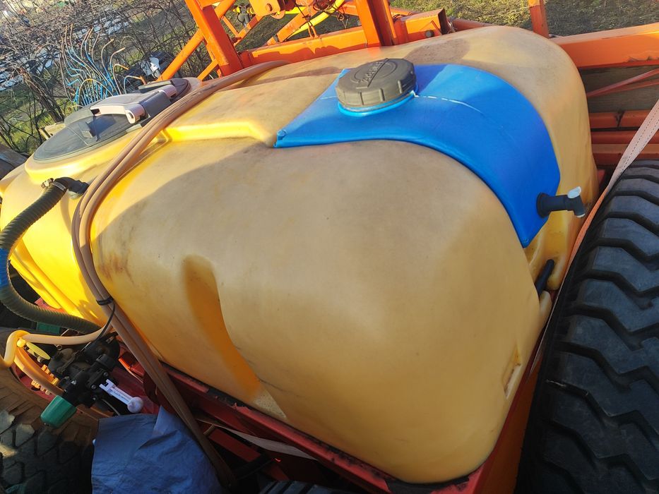 Продам трактор ЮМЗ 6. (прицеп, плуг, опрыскиватель)