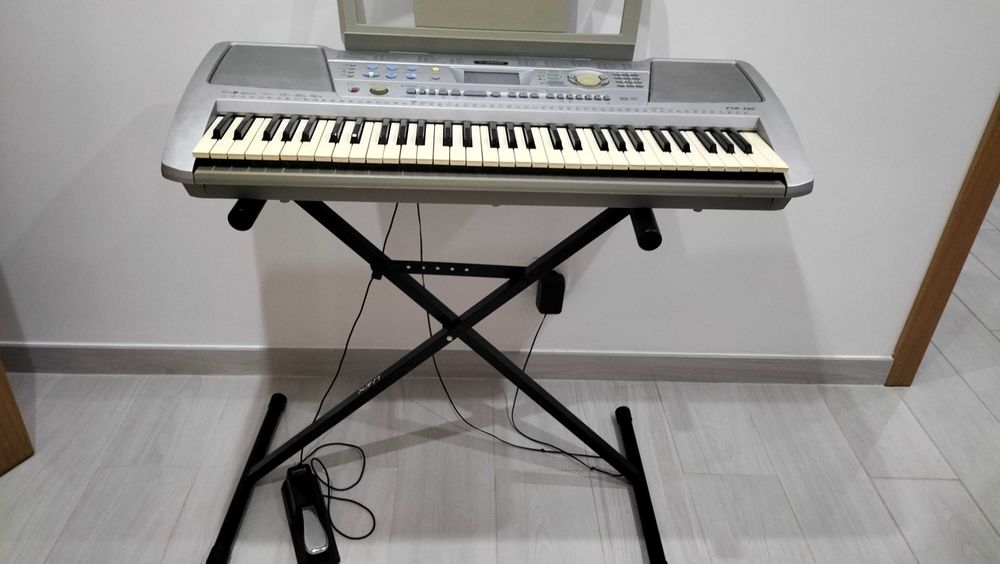 Piano Yamaha PSR 290