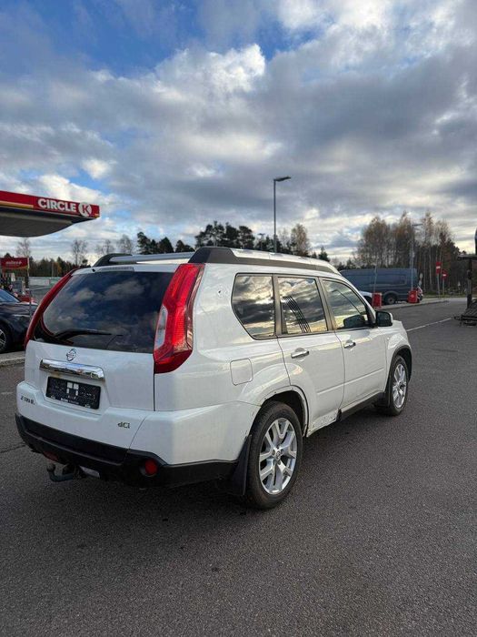 NISSAN X-TRAIL 2.0 Дизель 2011
