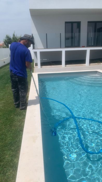 Jardineiro e manutenção de piscinas