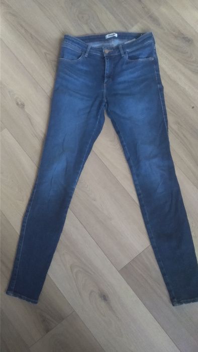 Dżinsy Wrangler niebieskie