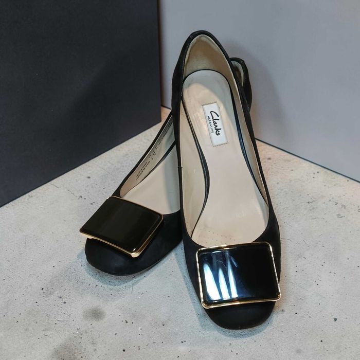Жіночі шкіряні замшеві туфлі від Clarks