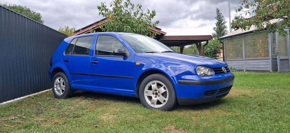 Golf 4 1.6 benzyna