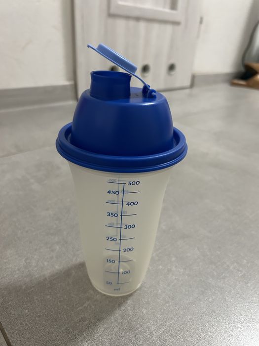 Shaker candy Tupperware