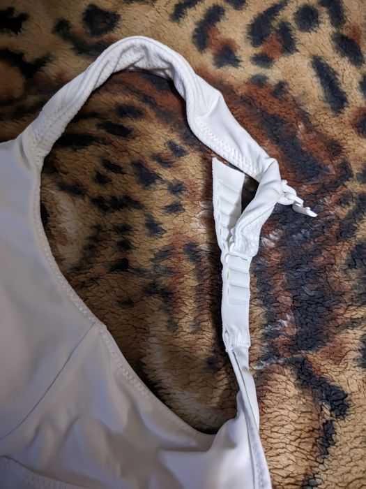 Продам спортивний топ Shock absorber