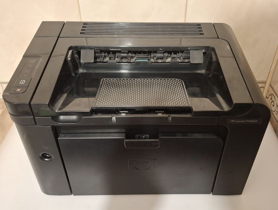Принтер HP LaserJet P1606dn