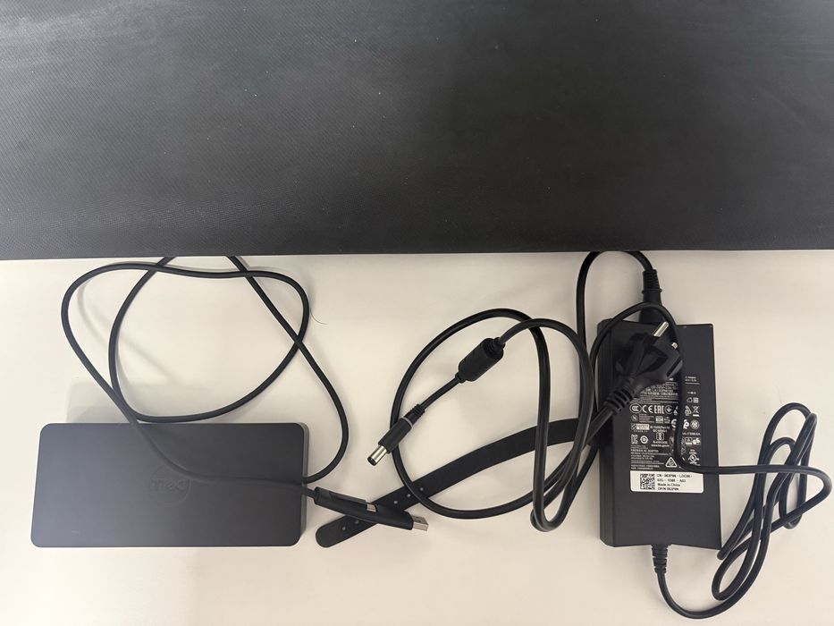 Stacja dokująca DELL D6000 + zasilacz 130W| USB-C / USB-A | 3 monitory