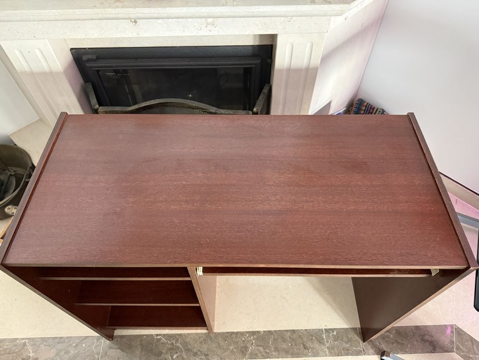 Mesa de escritório de madeira