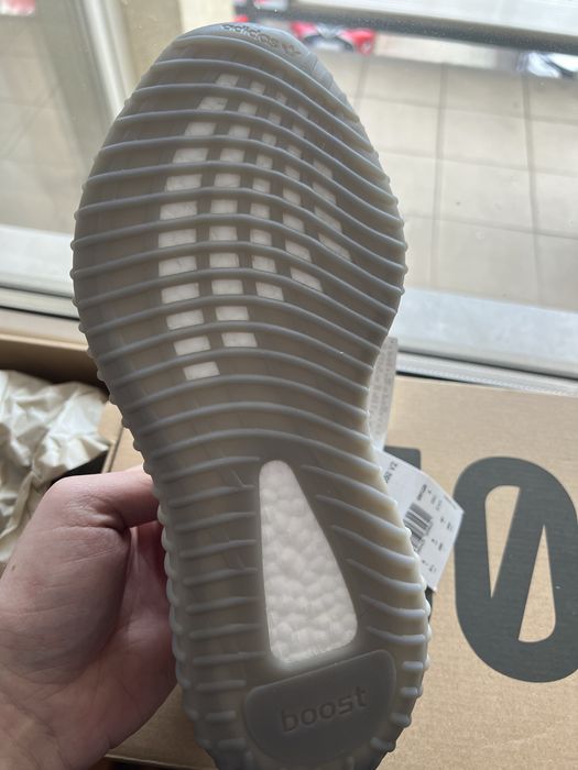 Yeezy boost 350 v2 beluga reflective