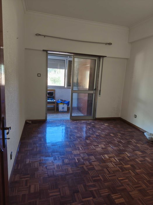 Vende-se apartamento T1 -Povoa de Sto Adrião
