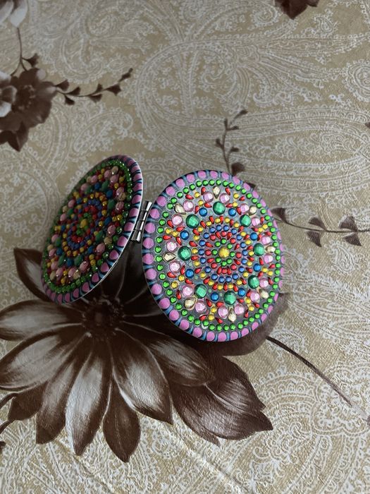 Дзеркальце ручної роботи