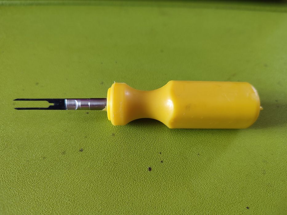 Розпіновувач пінів, знімач пінів