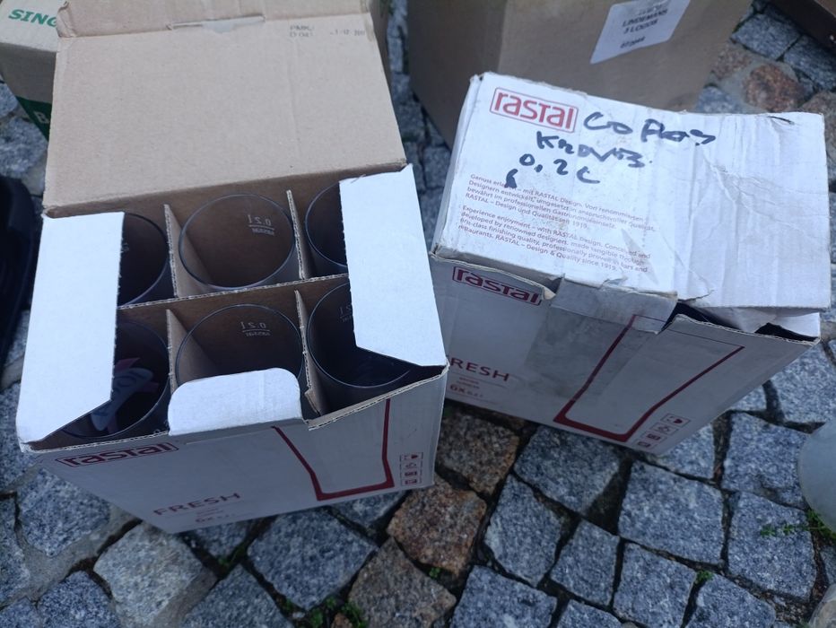 Copos novos com caixa (12) 0,2L