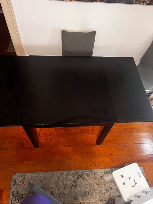 Mesa Extensível Bjursta Preta