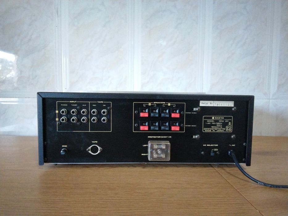 Amplificador integrado Sanyo Dca 311