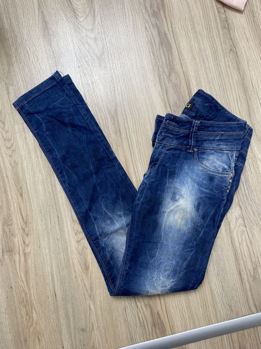 Spodnie rurki jeansy M