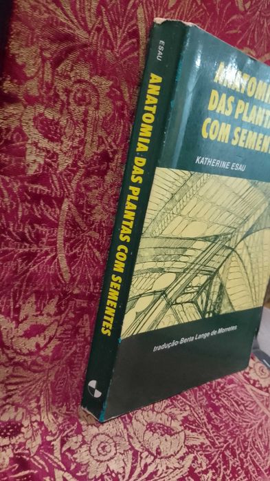 Anatomia das Plantas com Sementes - Katherine Esau