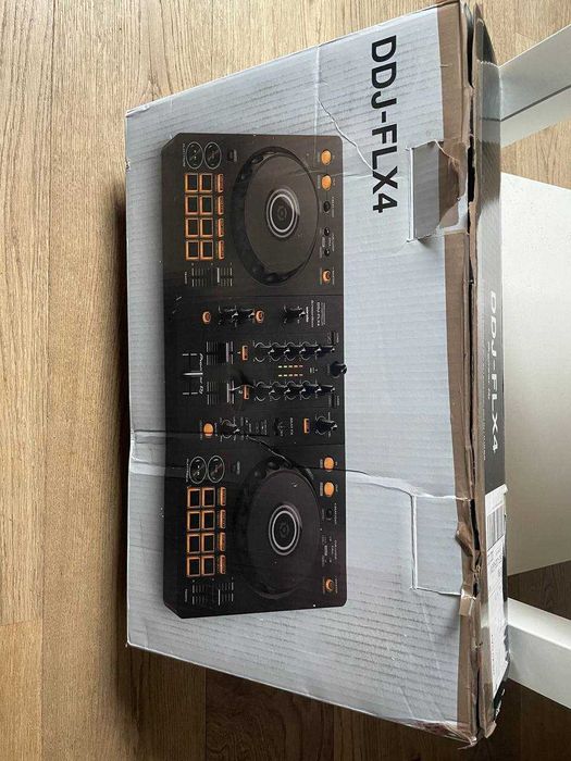 Pioneer DJ DDJ-FLX4 Controller
