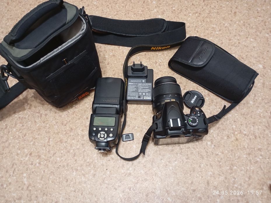 Nikon D3200 + об'єктив 18-55 VR + спалах YN565EX + сумка