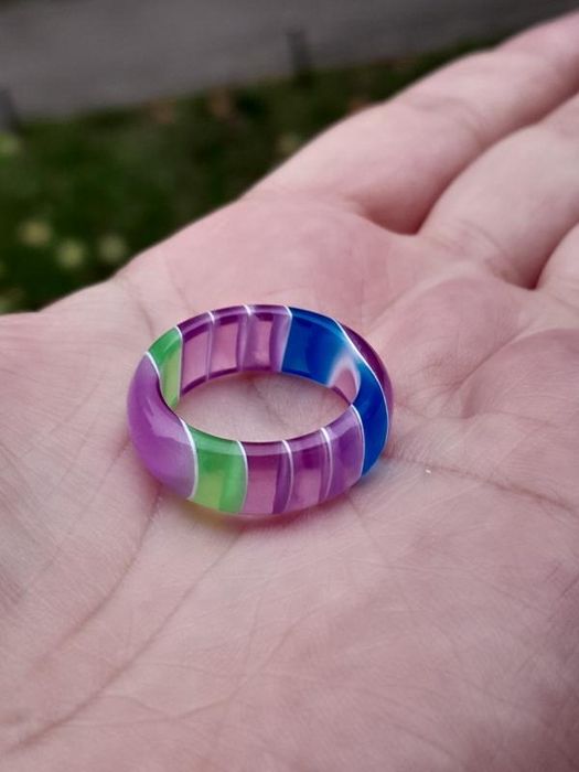 Стильна гарна каблучка