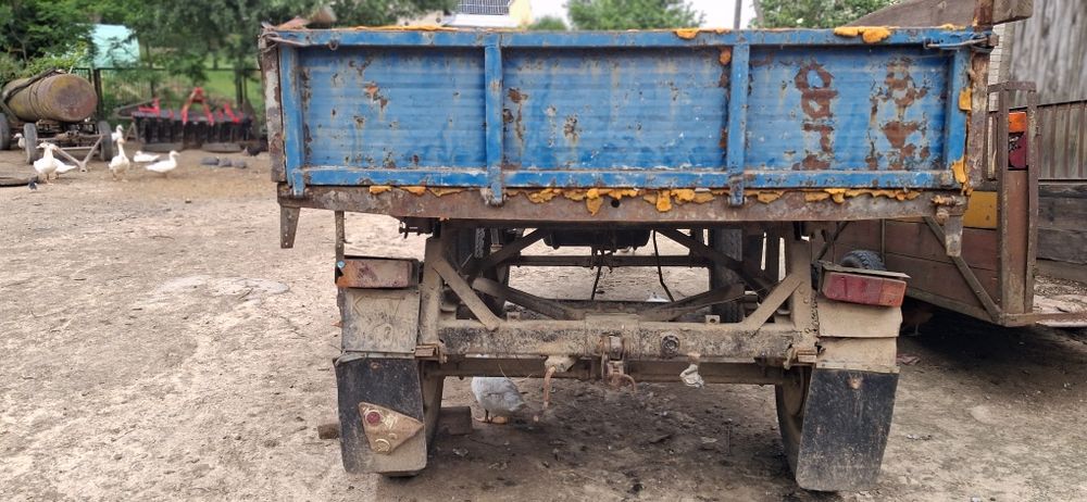 # Przyczepa D47 4,5t#