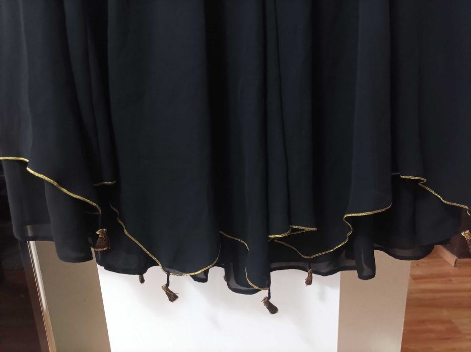 Czarna spódnica ze zdobieniami rozmiar L