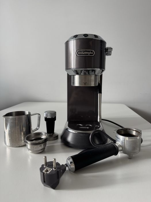 Кавомашинка DeLonghi