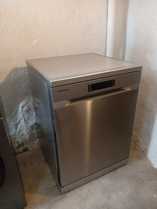 Máquina de lavar louça Samsung, com 3 anos, em Seixas, Caminha