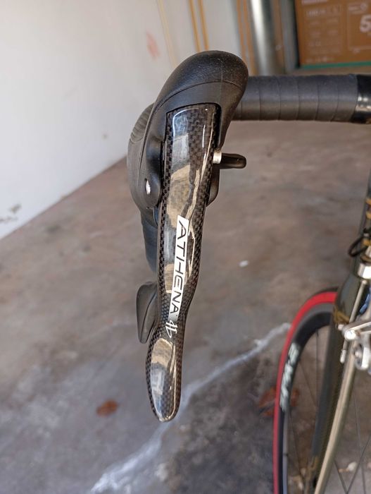 Vendo bicicleta de estrada marca dedacciai