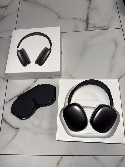 Продам наушники AirPods Max