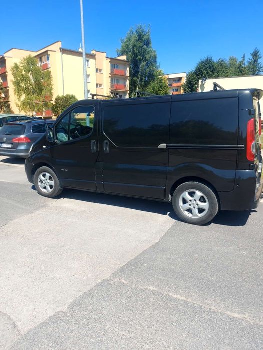 Renault Trafic 2.0 diesel 6 biegów 2013 rok