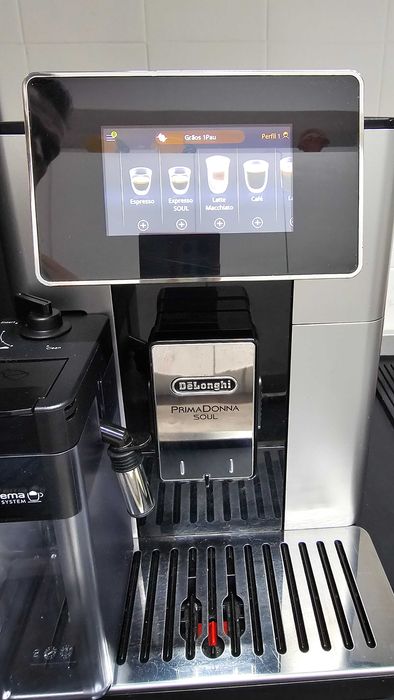 Maquina café automática Delonghi primadonna soul