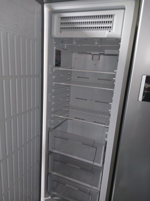 Морозильна камера Ariston Hotpoint