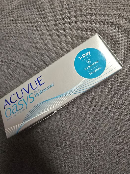 24 Soczewki acuvue oasys +3, BC 8,5 DIA 14.3