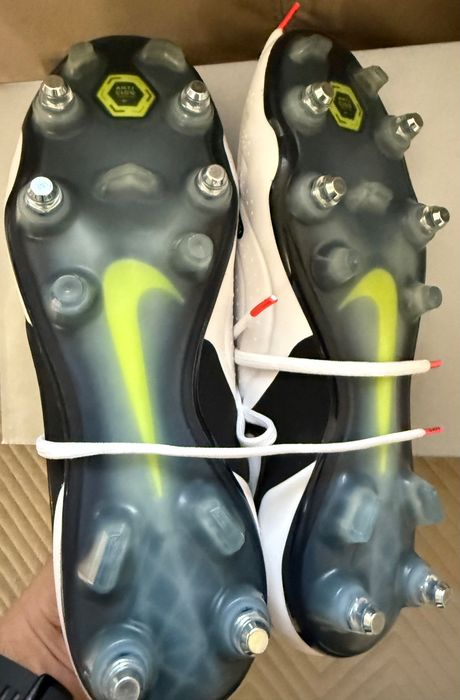 Buty piłkarskie Nike Tiempo Legend 10 Elite SG-PRO AC komplet