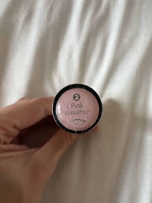 Cień do powiek Douglas Collection nr 2 - Pink Romance Eyeshadow 0,4 g