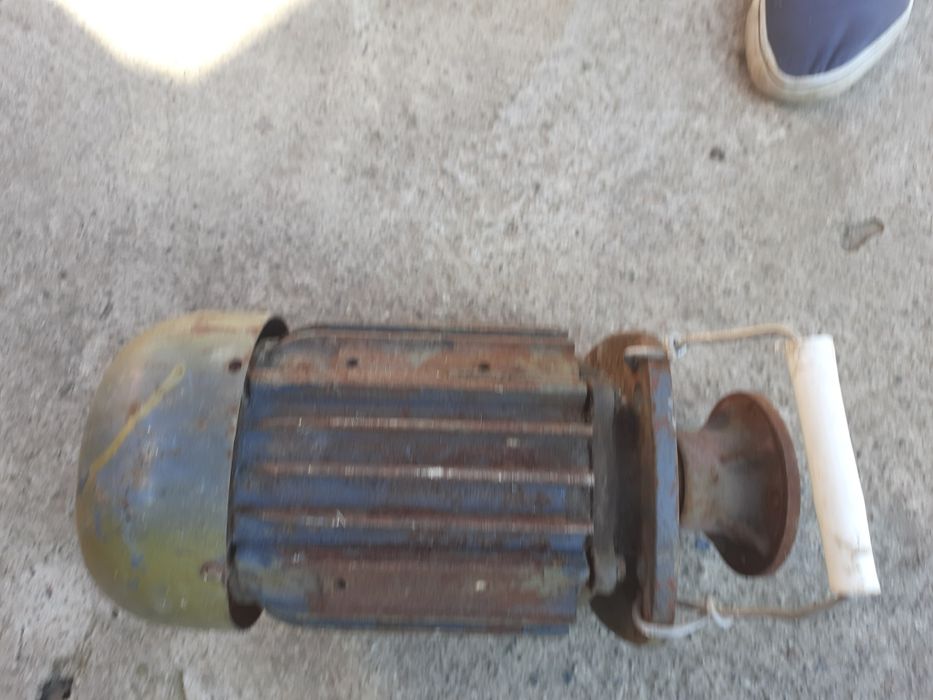 Електродвигун 380 вольт  2.2 кВт