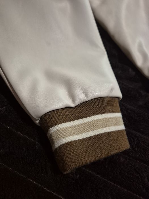 Продам демісезонний  бомбер Zara