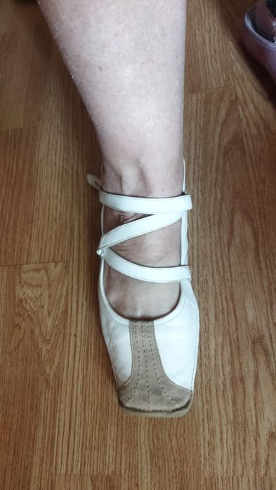 Продаются туфли женские