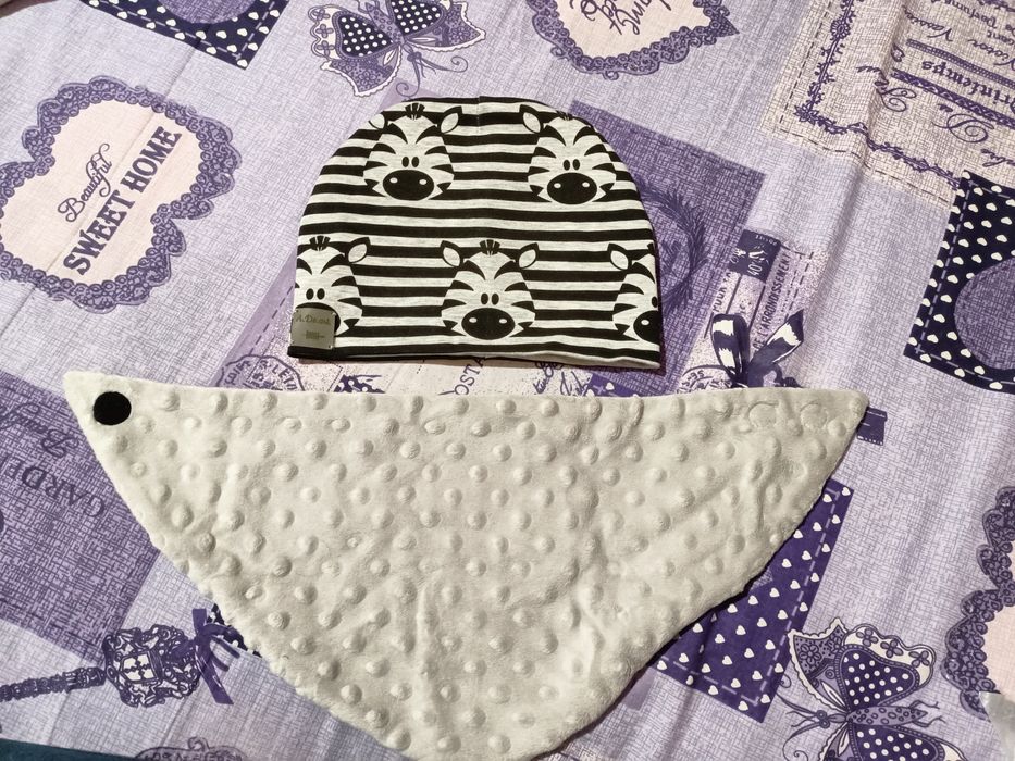 Продам набір шапуля + шарфик на 1 1,5 2