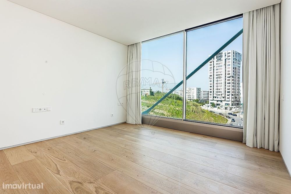 Apartamento T4 para venda